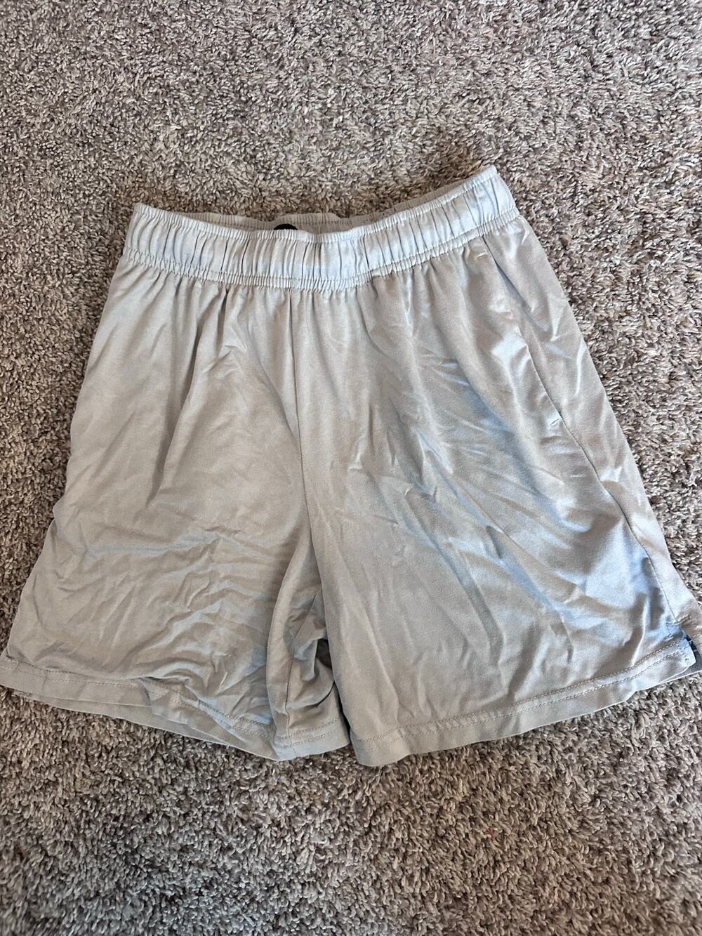 Old Navy Boys Size Medium (8) Light Gray Athletic Active Shorts